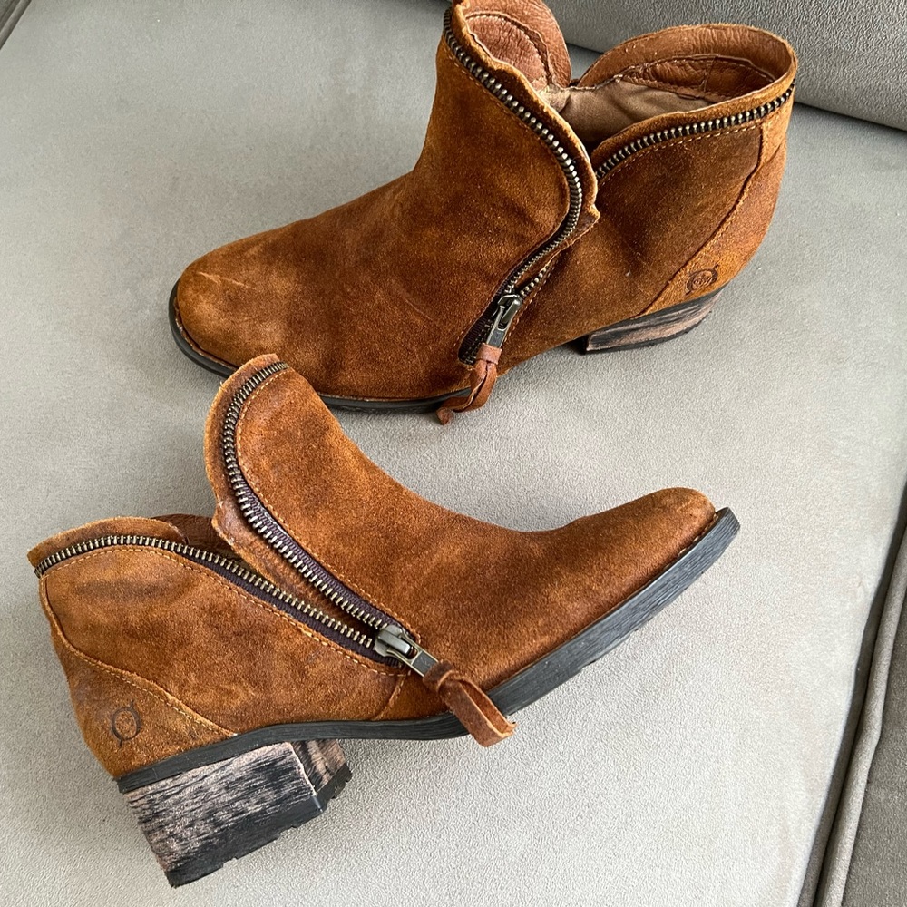 Size 7.5 Boots